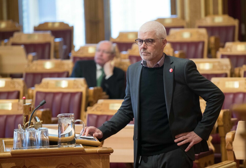 – Stortinget svikter byene. De vil sikre politi til distriktene, men ikke til byene og utsatte bydeler, mener Petter Eide (SV)