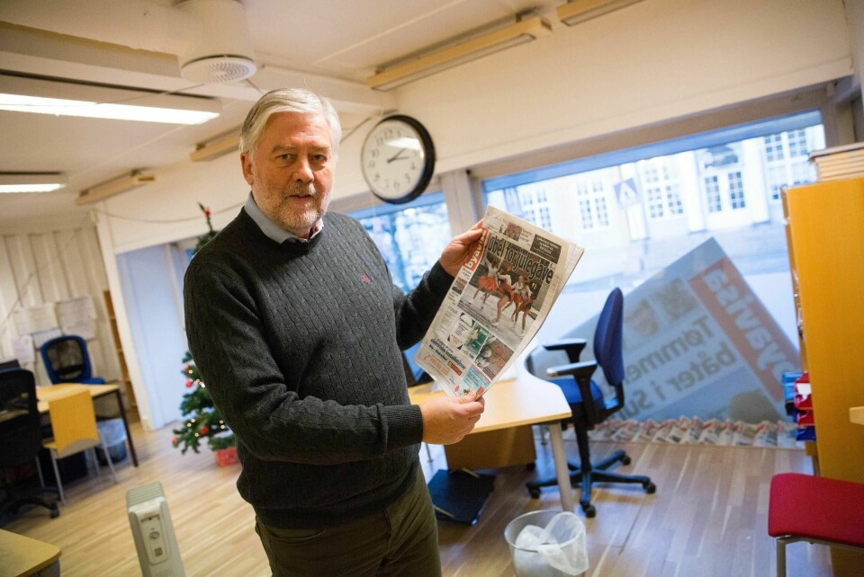 Byavisa Moss er historie. Her er Bjørn Larsen, daglig leder i Byavisa, med det som ble avisens siste utgave.