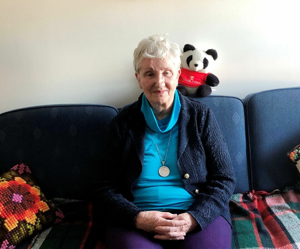 RENHOLD: Karin Aanonsen (84) ønsker å ha det rent i leiligheten, men greier det ikke selv. FOTO: TOM VESTRENG RENHOLD: Karin Aanonsen (84) ønsker å ha det rent i leiligheten, men greier det ikke selv. FOTO: TOM VESTRENG