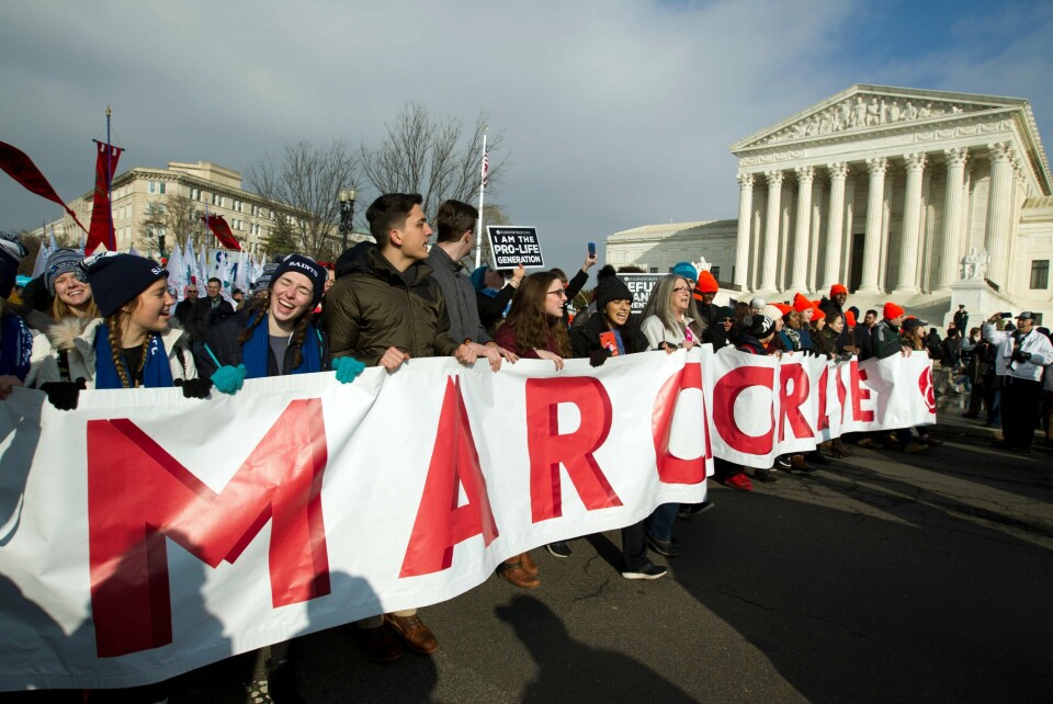 Abortmotstandere marsjerer forbi høyesterett i Washington i den årlige marsjen mot abort.