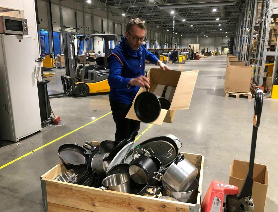 Det er allerede blitt levert inn mange kjeler, stekepanner og annet kjøkkenutstyr av metall etter at Jernia iverksatte sin ordning ved nyttår. Nå ønsker både administrerende direktør der, Espen Karlsen, Natur og Ungdom og Norsk Gjenvinning at ordningen blir formalisert ved en ny forskrift.