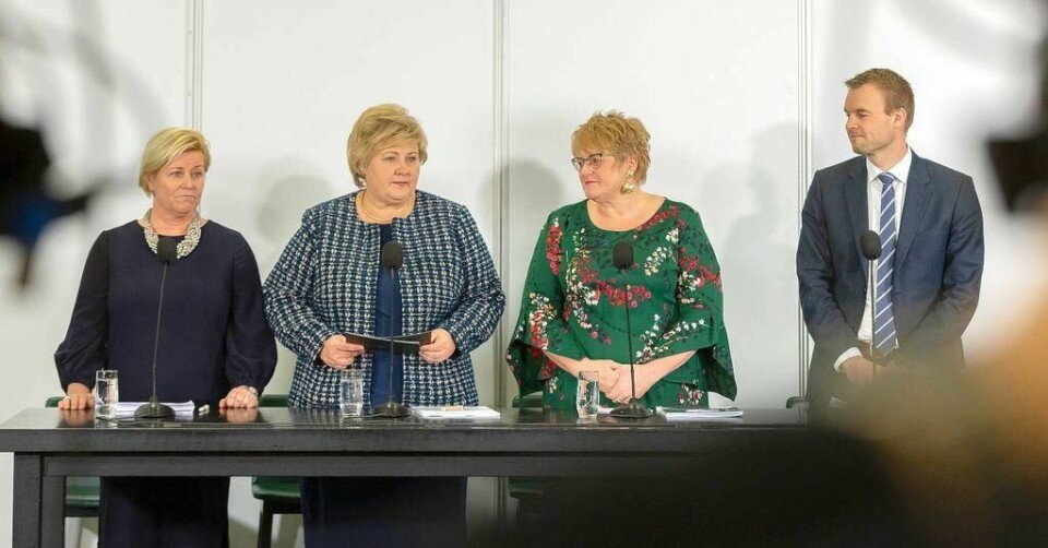 Regjeringspartiene har ikke gjort som de har skrevet i regjeringsplattformen. Fra venstre: Partilederne Erna Solberg i Høyre, Siv Jensen i Fremskrittspartiet, Trine Skei Grande i Venstre og nestleder Kjell Ingolf Ropstad i Kristelig Folkeparti. Foto: Statsministerens kontor