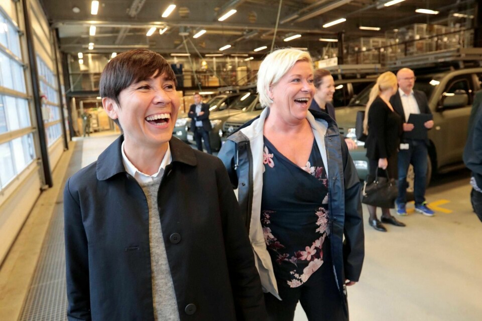 WINNING HORSES: Utenriksminister Ine Marie Eriksen Søreide (t.v.) og finansminister Siv Jensen har en oppveksthistorie med noen likheter. FOTO: LISE ÅSERUD/NTB SCANPIX
