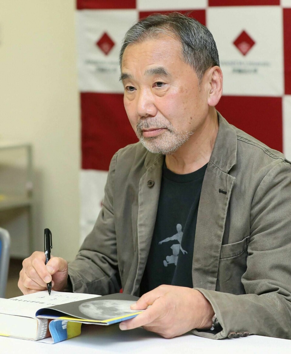 Haruki Murakami svikter ikke sine lesere, men holder fast på sin underlige litterære mikstur av det trivielle og det ubegripelige.