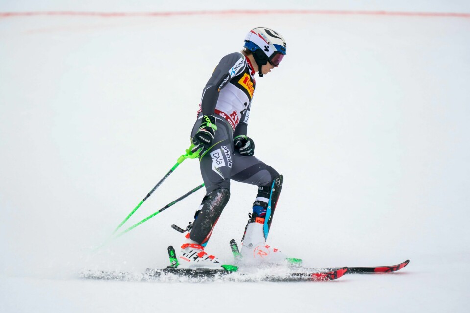 To dager etter VM var Henrik Kristoffersen i aksjon igjen. Det gikk dårlig.