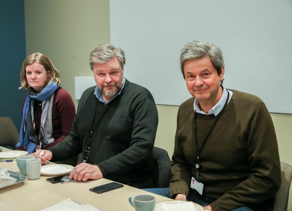 Tirsdag var statens Statens legemiddelverk i møte med Norsk Medisinaldepot (NMD) etter at RA mandag morgen kunne melde at fastleger i Stavanger, Trondheim og Kristiansand har oppdaget alvorlige feil i tablettpakker med ferdigdoserte medisiner fra NMD. Fra venstre: Mona Wensaas Kinn (legemiddelinspektør) Steinar Madsen (medisinsk fagdirektør) og Sigurd Hortemo (overlege og medisinsk rådgiver). Alle jobber i Statens legemiddelverk. NMD ville ikke være med på bildet.