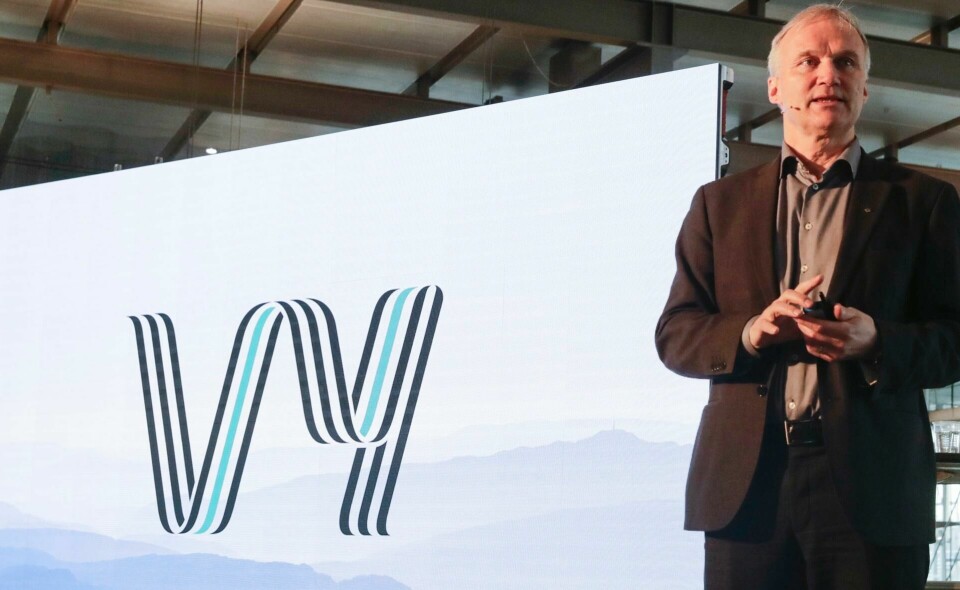 Konsernsjef i NSB, Geir Isaksen, presenterer det nye navnet og logoen til NSB og Nettbuss. Oslo 20190312.Konsernsjef i NSB, Geir Isaksen, presenterer nytt felles navn for NSB og Nettbuss.Foto: Berit Roald / NTB scanpix
