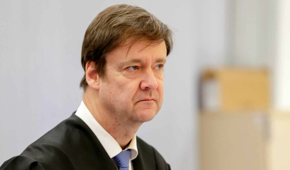 Advokat John Christian, som forsvarer Laila Anita Bertheussen, mener PST brøt loven da hun ble avhørt – ifølge ham uten å få utnevnt forsvarer.