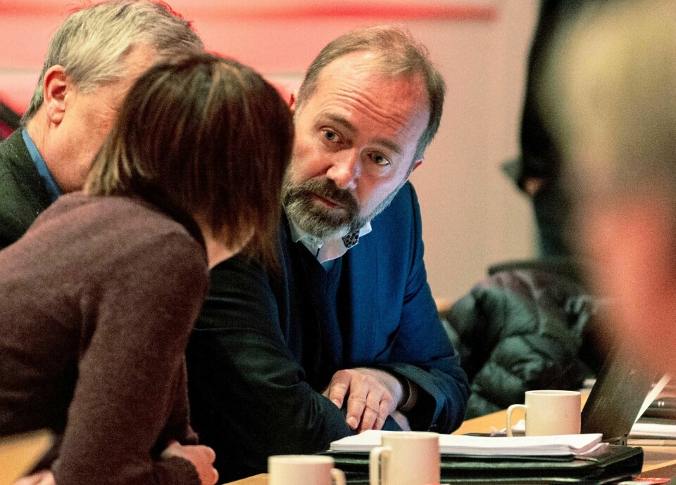 Trond Giske sier han er imponert og takknemlig for at Sofie viser mot overfor Norges mektigste mediehus. – Det står det stor respekt av, sier han til TV 2.