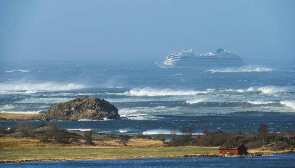Hustadvika 20190323.
Cruiseskipet Viking Sky har sendt ut mayday-melding, og det driver mot land, opplyser Hovedredningssentralen. Redningssentralen har sendt flere helikoptre og fartøy mot stedet.
Foto: Frank Einar Vatne / NTB scanpix
