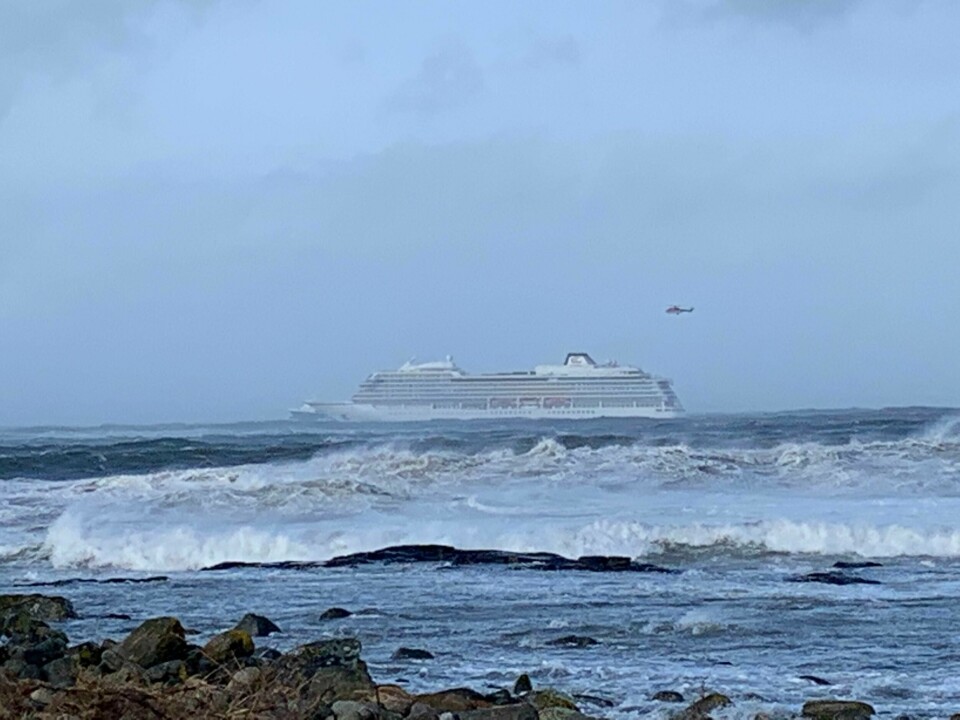 Hustadvika 20190323.
Cruiseskipet Viking Sky har sendt ut mayday-melding, og det driver mot land, opplyser Hovedredningssentralen. Redningssentralen har sendt flere helikoptre og fartøy mot stedet.
Foto: Odd Roar Lange / NTB scanpix
