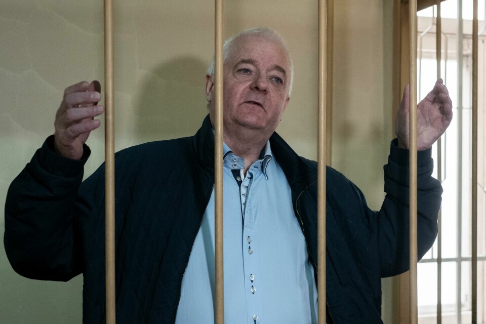 Frode Berg. Norwegian national Frode Berg, who is accused of spying on Russia, stands in a cage in Lefortovo district court in Moscow, Russia, Monday, Oct. 1, 2018. Berg has been in custody since his arrest in December 2017 in Moscow. His lawyer believes the best opportunity now is prisoner exchange. (AP Photo/Alexander Zemlianichenko)