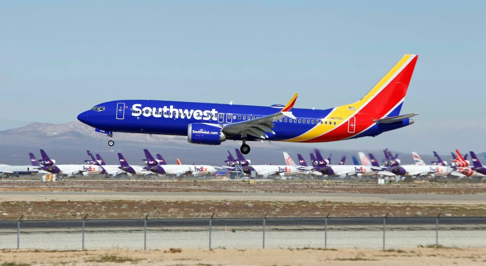 Et av flyselskapet Southwest Airlines 737 Max-fly måtte tirsdag nødlande på vei fra Orlando til Victorville i Florida. Årsaken til nødlandingen skal være motortrøbbel.