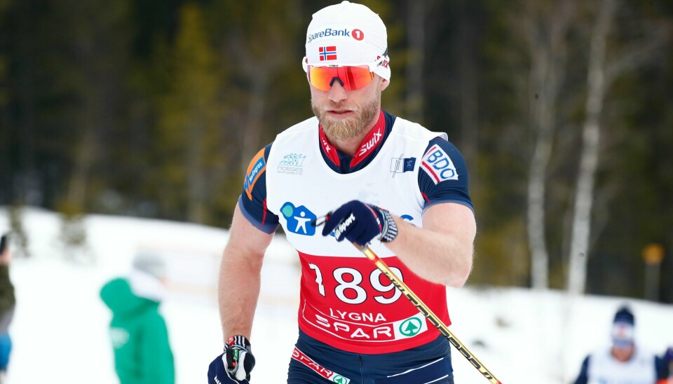Martin Johnsrud Sundby på vei inn til NM-gull på femmila lørdag.