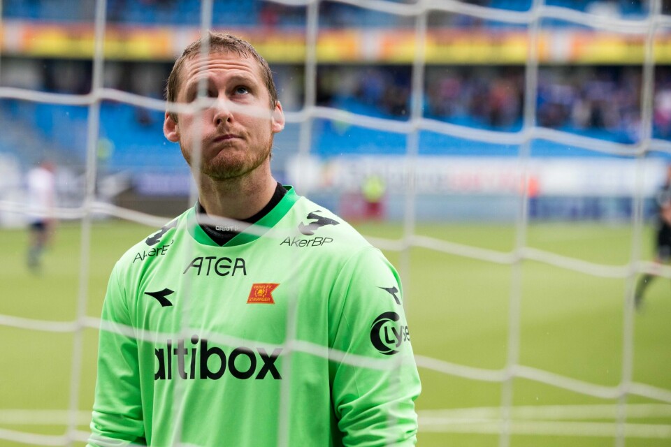 Viking-keeper Iven Austbø blir værende i buret enn så lenge. Foto: Svein Ekornvåg / NTB Scanpix