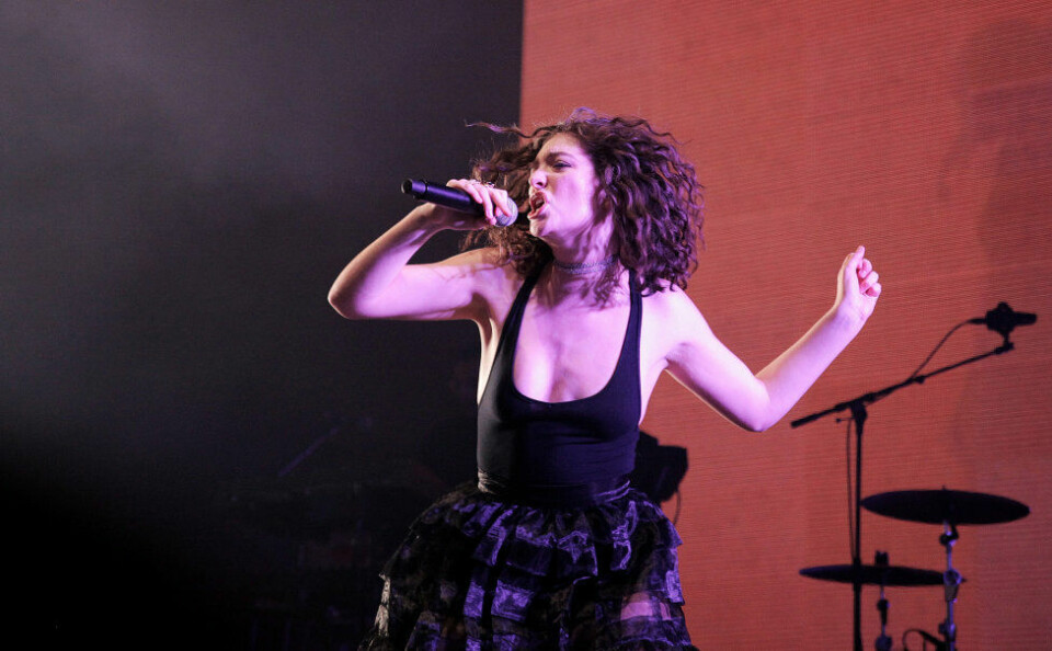 Ella Maria Lani Yelich-O’Connor, bedre kjent som Lorde, lagde et fantastisk stort show med enkle virkemidler. FOTO: MODE STEINKJER Ella Maria Lani Yelich-O’Connor, bedre kjent som Lorde, lagde et fantastisk stort show med enkle virkemidler. FOTO: MODE STEINKJER