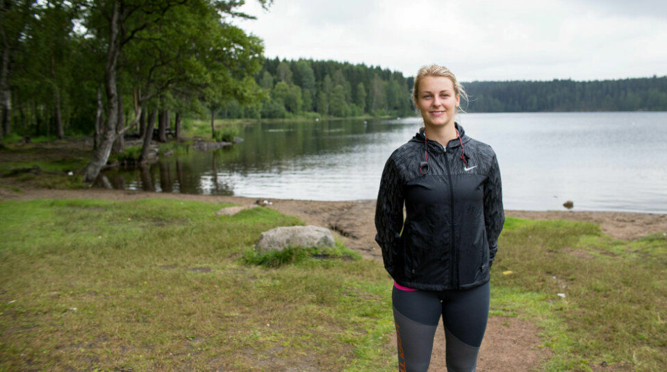 Hedda Friis Jørgensen (20), som nyter joggeturene ved Sognsvann, forteller også at hun bruker skogen til andre ting enn trening. – Da sitter jeg gjerne og skriver litt eller leser litt. Det er jo voldsomt fint her på kveldene, spesielt på sommeren. Hedda Friis Jørgensen (20), som nyter joggeturene ved Sognsvann, forteller også at hun bruker skogen til andre ting enn trening. – Da sitter jeg gjerne og skriver litt eller leser litt. Det er jo voldsomt fint her på kveldene, spesielt på sommeren.