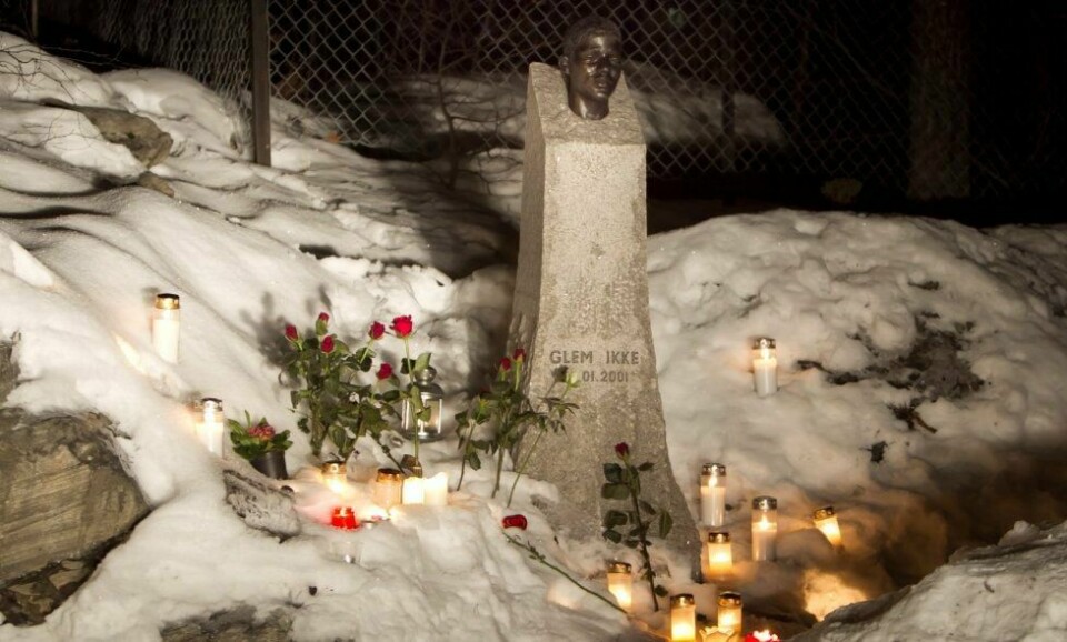 BENJAMIN: Det er i år 16 år sidan Benjamin Hermansen blei drept av nynazistar på Holmlia. Biletet vart teken på 10-årsdagen for drapet. FOTO: HEIKO JUNGE/NTB SCANPIX