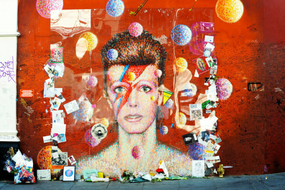 Rockens idoler får evig liv i musikkhovedstaden London. David Bowie hylles i Brixton. FOTO: THOMAS KOLBEIN BJØRK OLSEN Rockens idoler får evig liv i musikkhovedstaden London. David Bowie hylles i Brixton. FOTO: THOMAS KOLBEIN BJØRK OLSEN