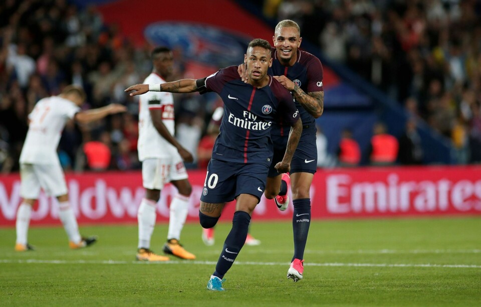 Neymar opplevde en drømmedebut i Paris søndag kveld.