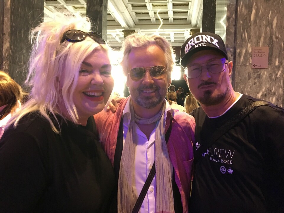 De var kjendistungt. Her ser vi Unni Askeland, Ari Behn og Kjell Nordström. De var kjendistungt. Her ser vi Unni Askeland, Ari Behn og Kjell Nordström.