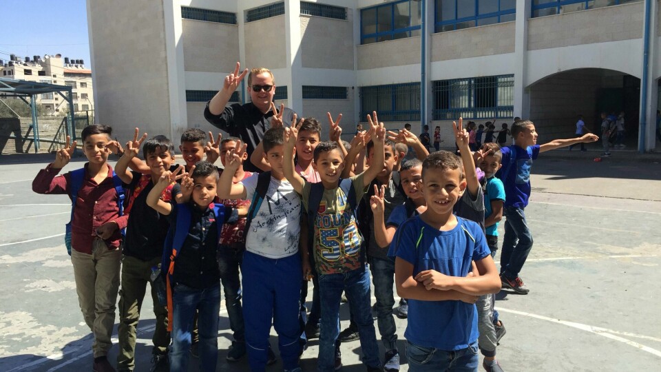 STUDIETUR: Det har vært noen veldig fine møter med mennesker i Israel og i Netanya, skriver kommunalråd Eirik Faret Sakariassen (SV). Foto: Privat