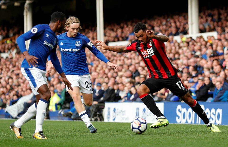 Joshua King (t.h.) utfrdret Everton-forsvaret og fikk sesongens første scoring.