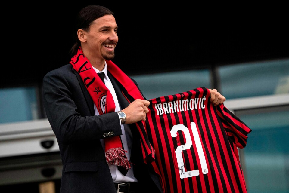 Zlatan Ibrahimovic har fått sin nye trøye.