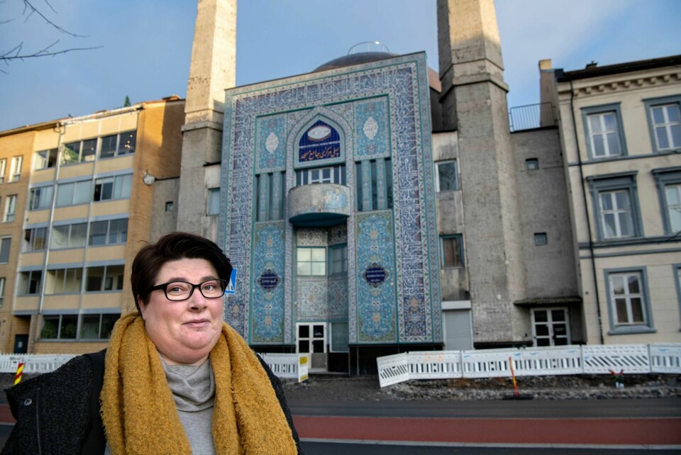 Kjersti Opstad. Cand.mag. og karriereveileder. Skribent og aktivist. Antirasist. Forfatter av boka Kirka og jeg. Moské i Åkebergveien. World Islamic Mission (WIM) under oppussing.