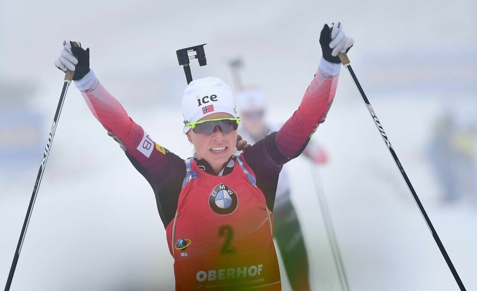 Tiril Eckhoff tok sesongens femte verdenscupseier på sprinten i Ruhpolding. Foto: Martin Schutt / DPA via AP / NTB scanpix