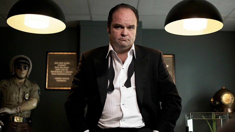 Atle Antonsen som Dag – samlivsterapeuten som på ingen måte hadde stor tro på kjærleiken. Atle Antonsen som Dag – samlivsterapeuten som på ingen måte hadde stor tro på kjærleiken.