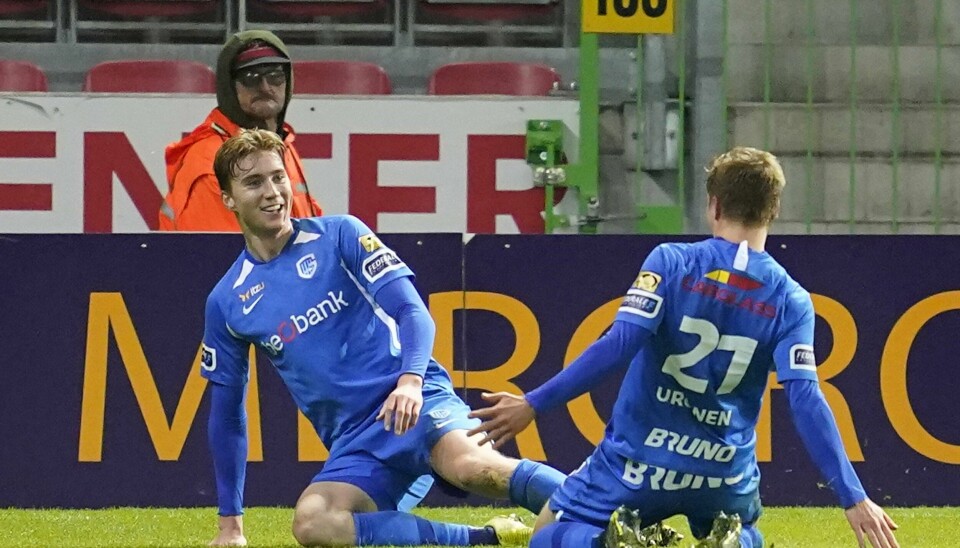 Kristian Thorstvedt feirer mål mot Zulte Waregem i Genk-debuten søndag. Scoringen var klassisk for Vikings toppscorer i 2019. Han kom inn på et løp og blåste ballen opp i nettaket.Foto: Yorick Jansens/Belga Photo