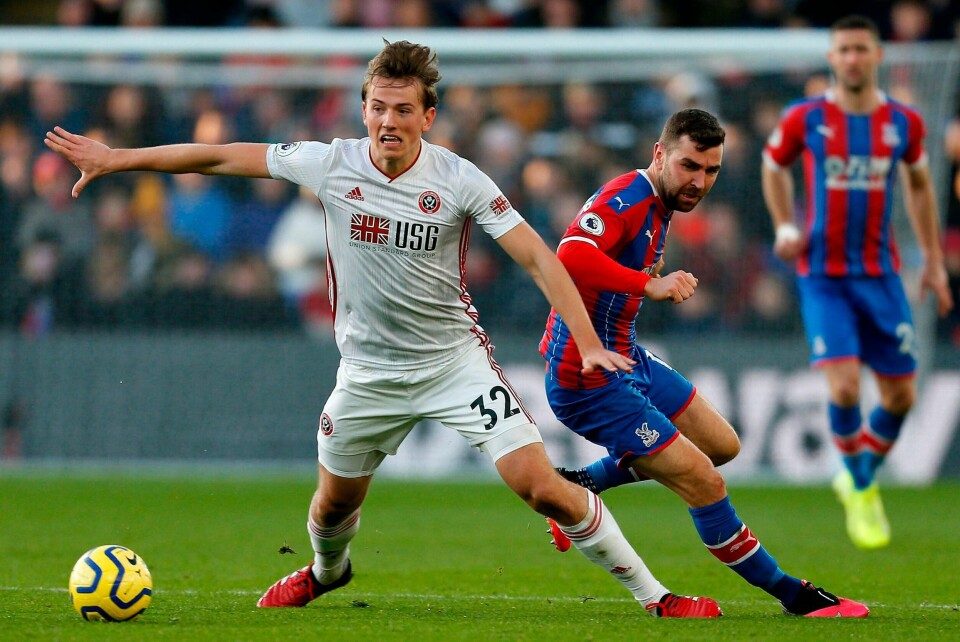 Sander Berge i aksjon i sin første kamp i Premier League.