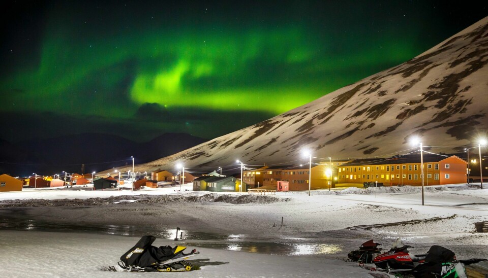 Nordlys over Longyearbyen på Svalbard en januarkveld i 2016.