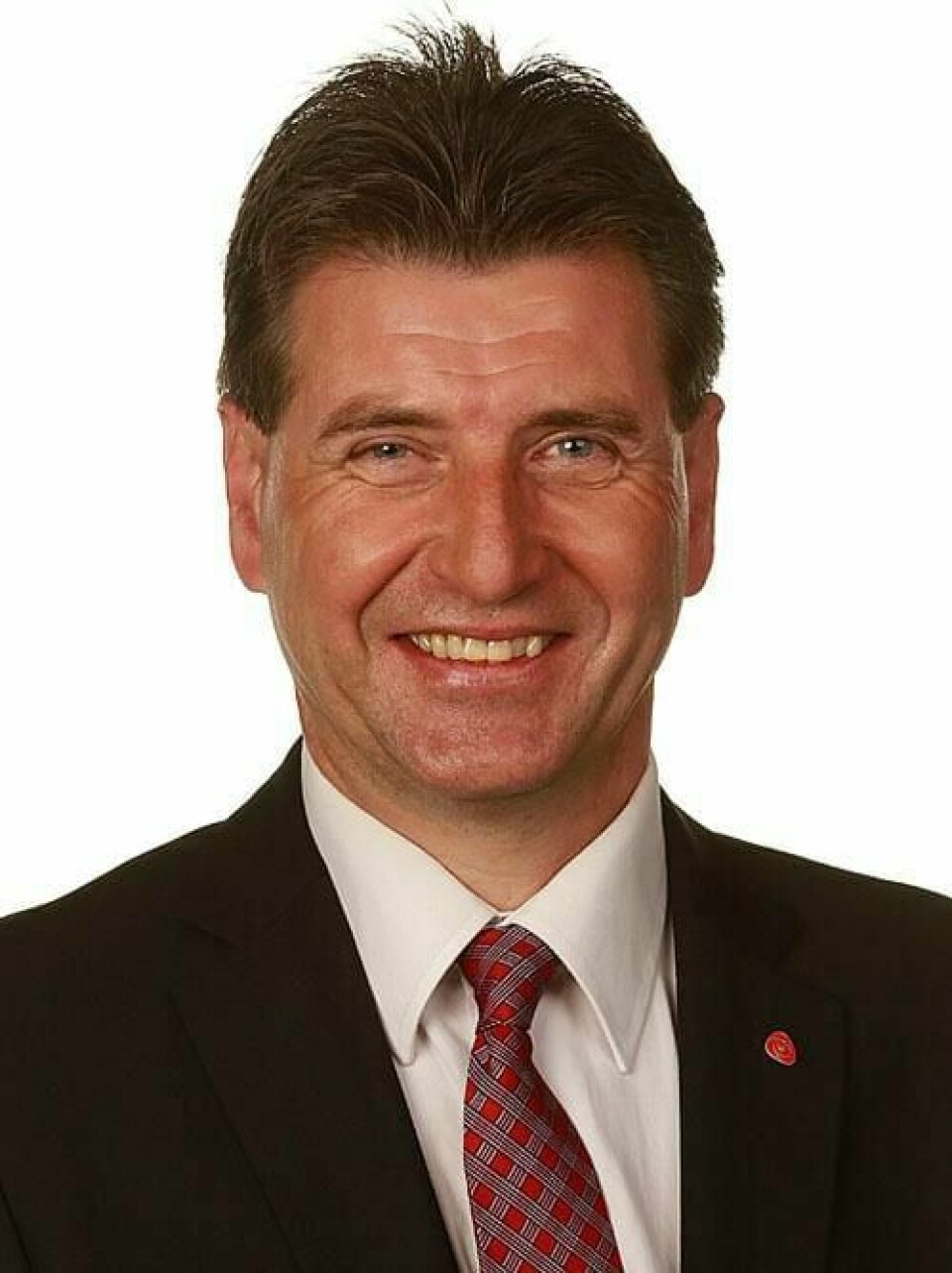 Frp har fremhevet privatisering av jernbanen, svekkelser i arbeidsmiljøloven, tvangssammenslåinger av fylkene og (tvangs-) sammenslåinger av kommuner.