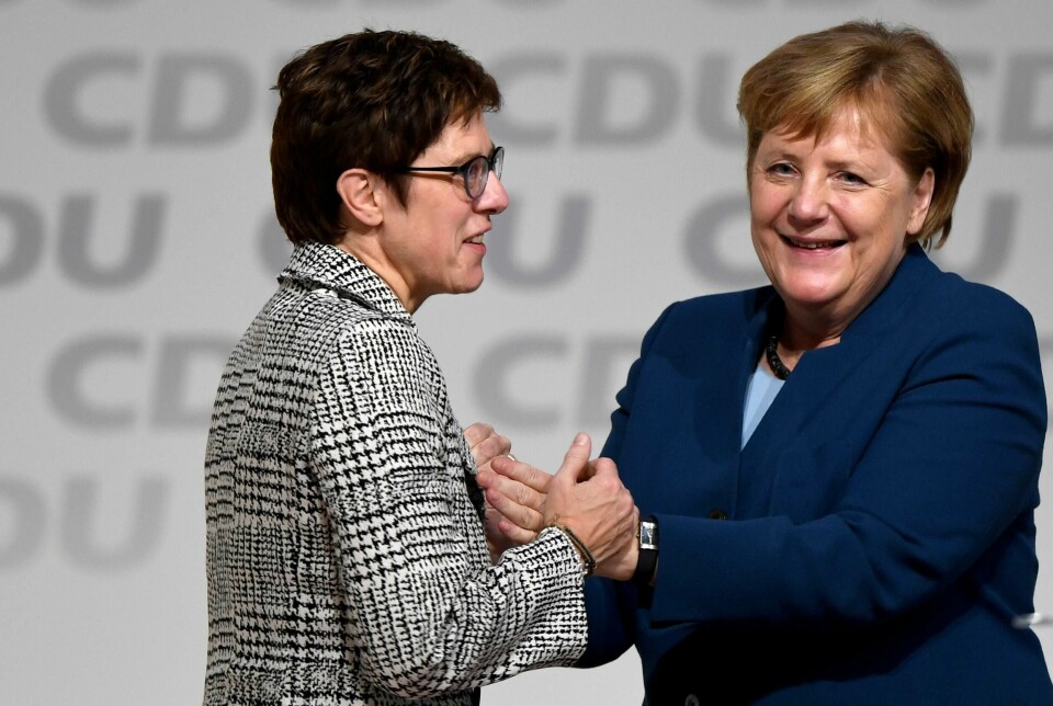 Annegret Kramp-Karrenbauer og Angela Merkel.