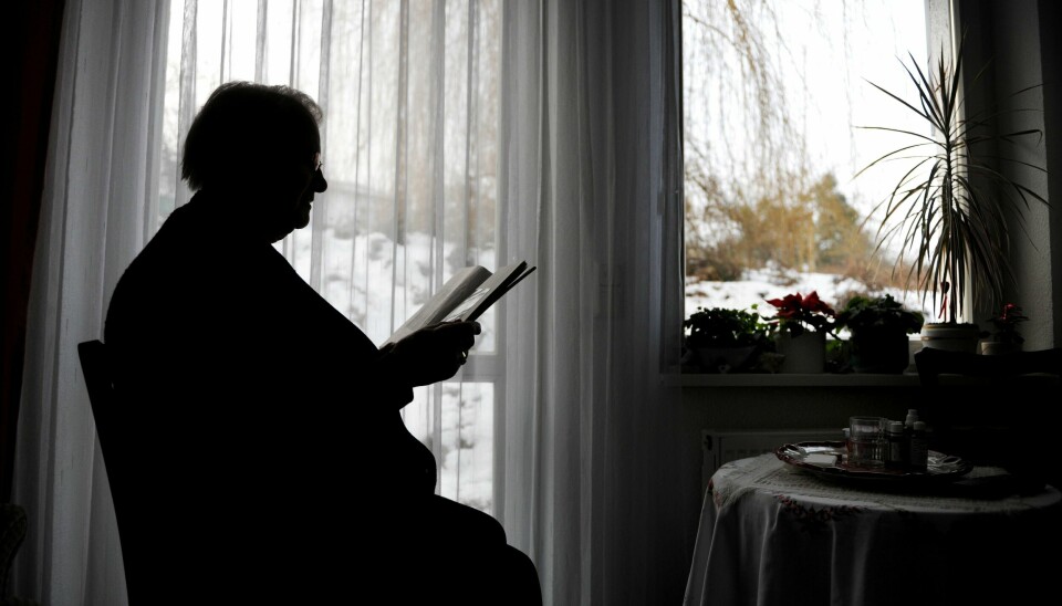 – Vi vet at urolige demente blir roligere og har det bedre når de kan bidra og kan være aktive innenfor trygge rammer, og det er gode planer for å øke antallet plasser i sykehjem i løpet av de nærmeste årene, skriver Sverre Uhlving.