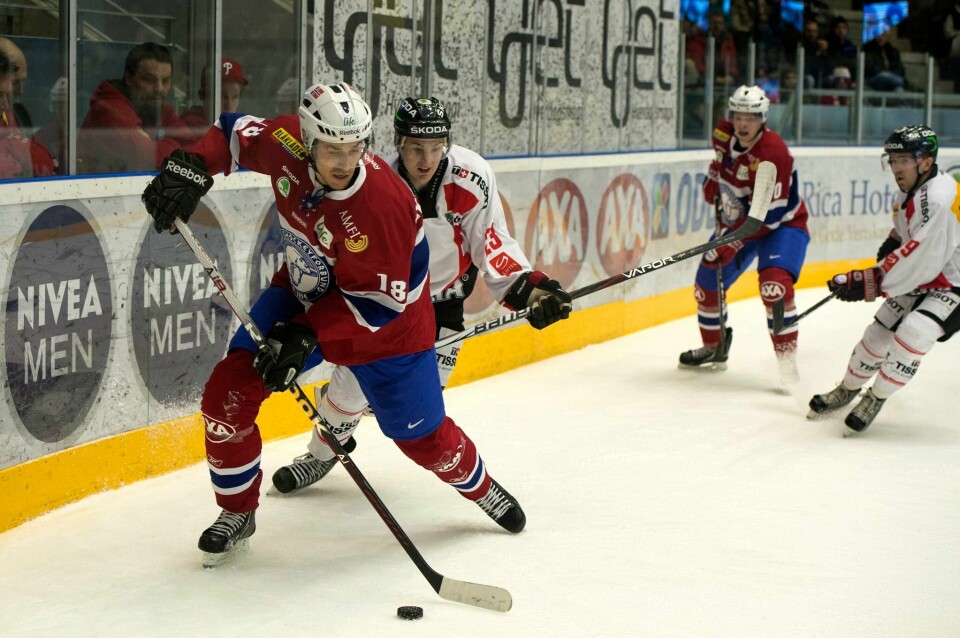 Slik så det ut da Christian Dahl Andersen og resten av det norske landslaget spilte mot Sveits i DNB Arena.