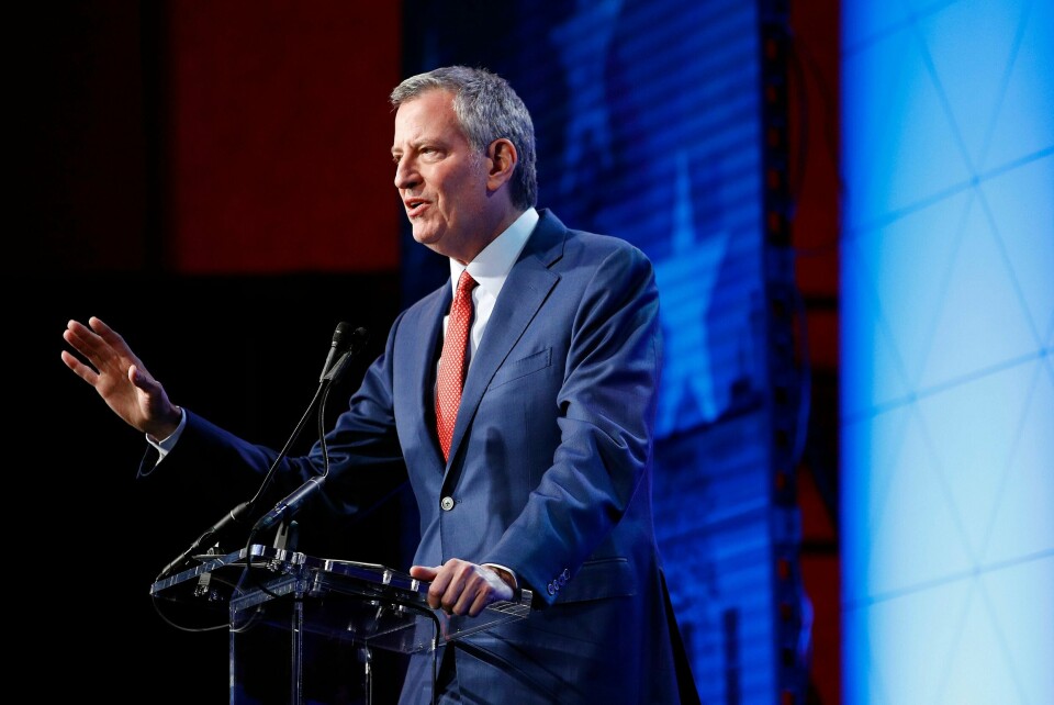 New York-ordfører Bill de Blasio støtter Bernie Sanders kandidatur til å bli Demokratenes presidentkandidat i årets valg. Foto: Patrick Semansky / AP / NTB scanpix