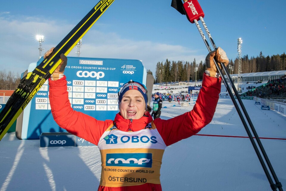 Therese Johaug var i særklasse best under lørdagens 10 kilometer fri teknikk i Östersund.