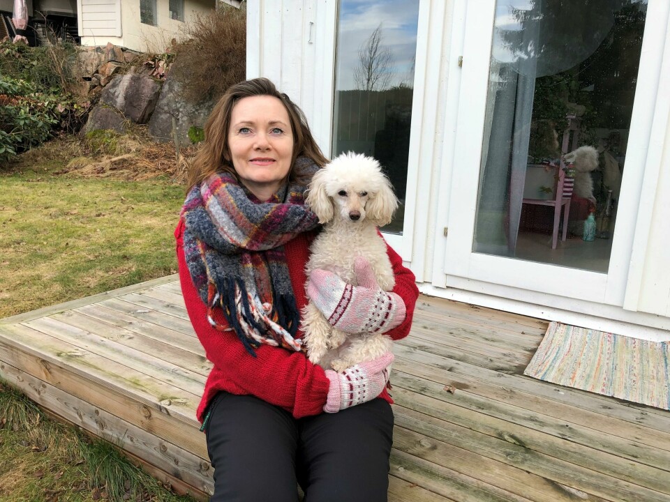 Elisabeth Lykke Herbro bor på Sætre i nye Asker, med samboer og to hunder. Hun skulle gjerne brukt mer av den lille tiden hun har til rådighet på dem - og ikke på Nav. Elisabeth Lykke Herbro bor på Sætre i nye Asker, med samboer og to hunder. Hun skulle gjerne brukt mer av den lille tiden hun har til rådighet på dem - og ikke på Nav.