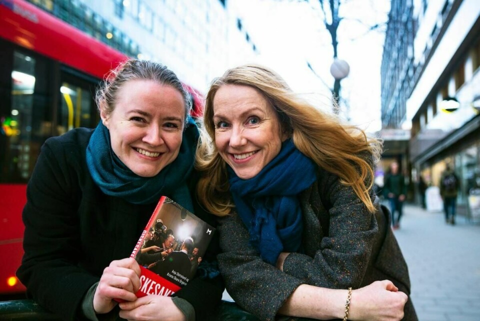 Anja Sletteland (t.v), førstelektor i retorikk ved Universitetet i Oslo, og Kristin Skare Orgeret, professor i journalistikk ved OsloMet står bak boka «Giskesaken».