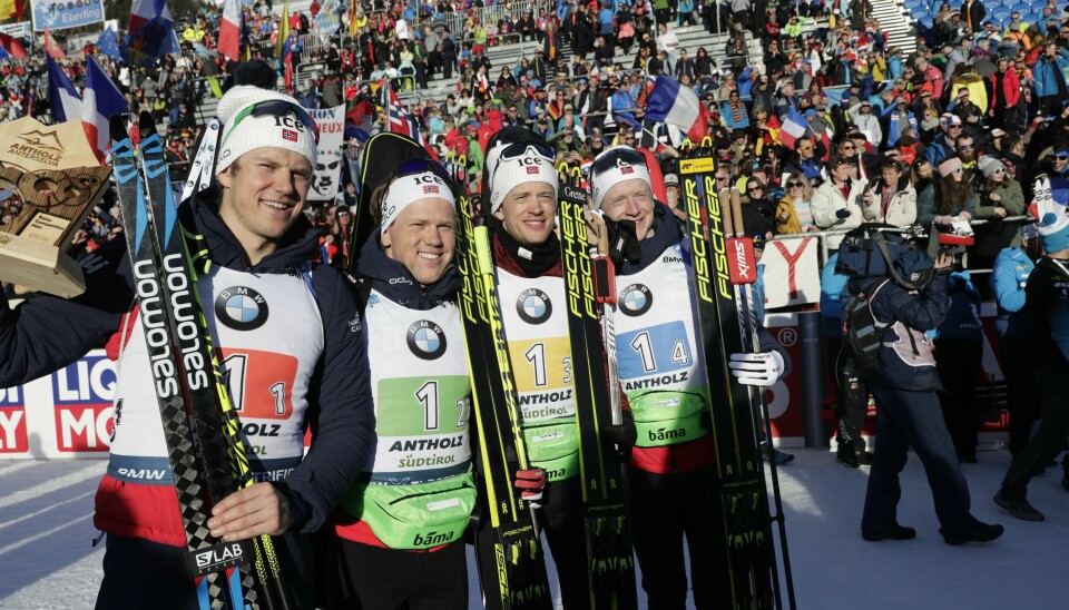 Vetle Sjaastad Christiansen, Johannes Dale, Tarjei Bø og Johannes Thingnes Bø syntes de fikk godt betalt med sølv i stafett lørdag..