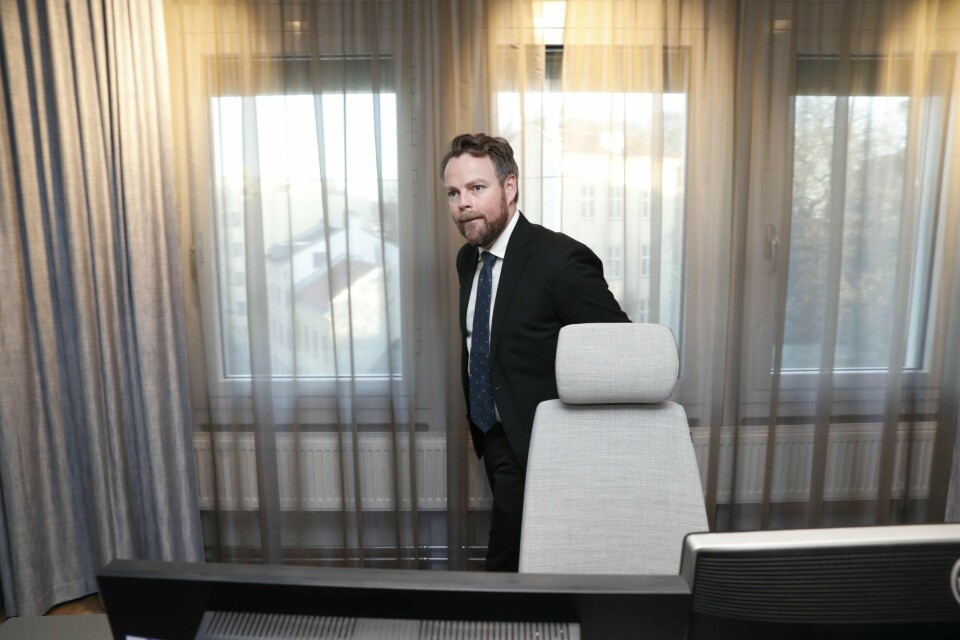 Arbeids- og sosialminister Torbjørn Røe Isaksen (H) vil ikke gi Stortinget innsyn i de juridiske vurderingene regjeringen fikk fra regjeringsadvokaten før trygdeskandalen sprakk i fjor høst.