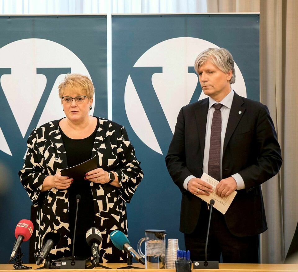 En gang gode venner, nå ikke fullt så gode: Venstre-leder Trine Skei Grande (t.v.) og 1. nestleder og nylig avsatt miljøminister Ola Elvestuen. Foto: Vidar Ruud/NTB scanpix