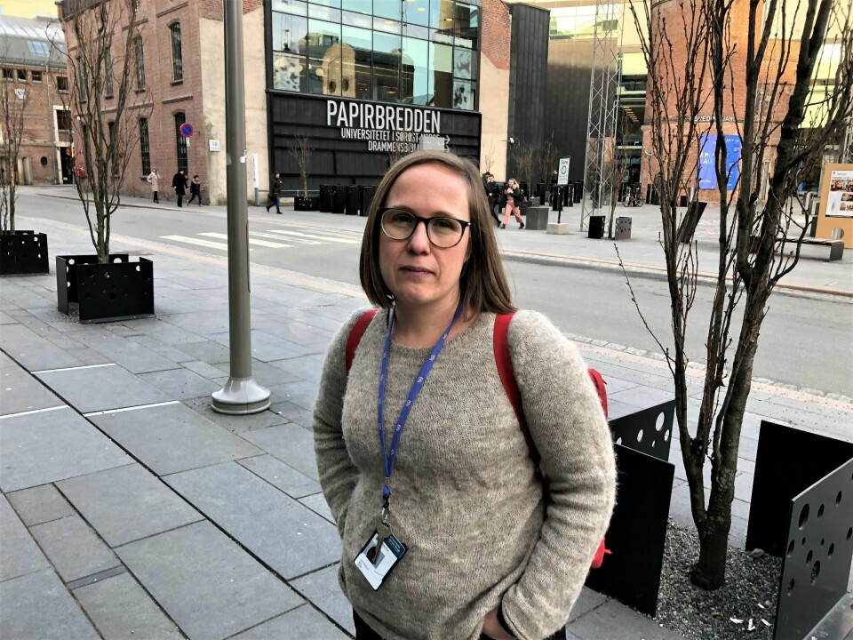 Åse Lund er skeptisk til at det brukes stadig flere programmer og kartleggingsverktøy i skoler og barnehager. Nå krever hun en oversikt.