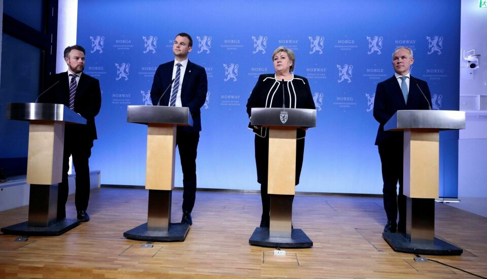 Fredag presenterte regjeringen ved arbeids- og sosialminister Torbjørn Røe Isaksen (f.v.), barne- og familieminister Kjell Ingolf Ropstad, statsminister Erna Solberg og finansminister Kjell Ingolf Ropstad sine tiltak i forbindelse med koronaviruset. Tiltakspakken fikk ikke noe langt liv. Foto: Lise Åserud/NTB scanpix