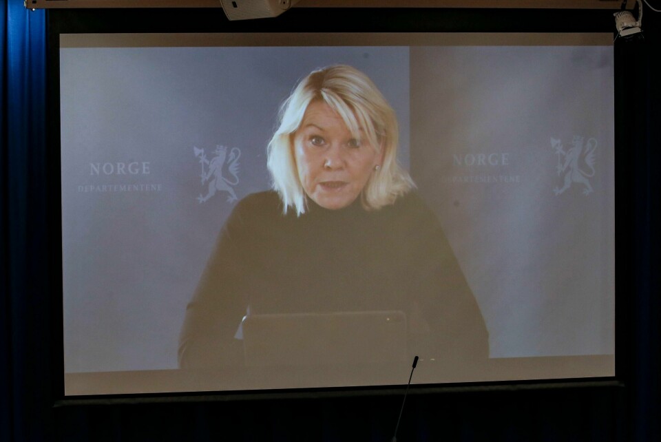 Justisminister Monica Mæland (H) deltok på pressekonferanse via videolink. Hun redegjorde for arbeidet som gjøres for å hente nordmenn i utlandet hjem gjennom et samarbeid med flyselskapene.