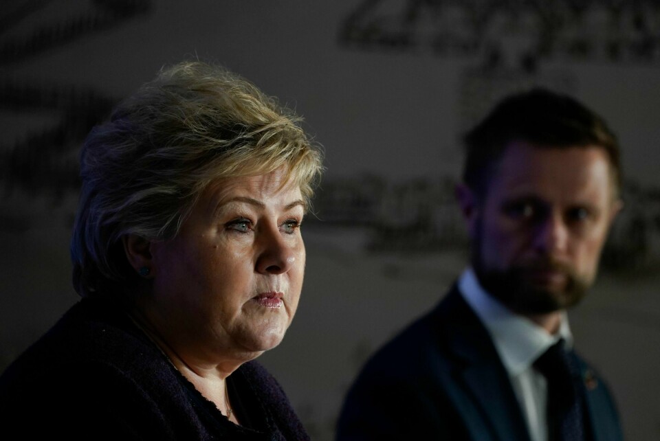 Oslo 20200324. Statsminister Erna Solberg og helse- og omsorgsminister Bent Høie orienterer om det videre arbeidet med å håndtere koronavirusutbruddet i Norge, og konsekvensene av det.Foto: Heiko Junge / NTB scanpix Oslo 20200324. Statsminister Erna Solberg og helse- og omsorgsminister Bent Høie orienterer om det videre arbeidet med å håndtere koronavirusutbruddet i Norge, og konsekvensene av det.Foto: Heiko Junge / NTB scanpix