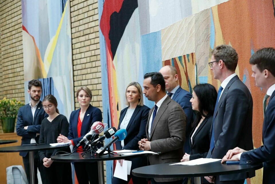 De er nok uenige i enkeltsaker, men alle er enige i at det skal være en grense. Også for helsetjenestene. Foto: Terje Bendiksby/NTB scanpix